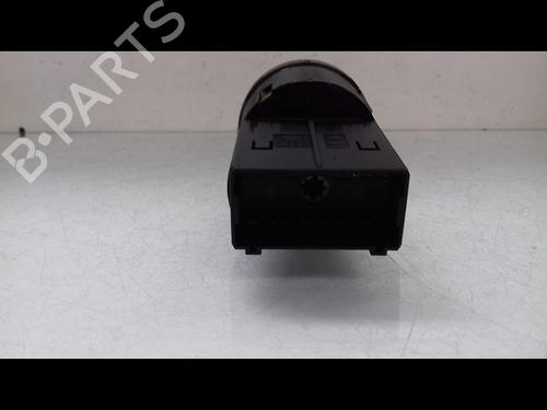 Used Headlight switch VW GOLF IV (1J1) 1.6 (100 hp) 23150968