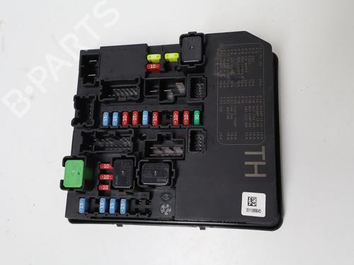 fuse-box-nissan-juke-f15-2010-2011-2012-2013-2014-2015-2016-2017-2018-2019-36940518 main image