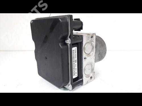 Used ABS pump RENAULT SCÉNIC II (JM0/1_) 1.9 dCi (JM14) (131 hp) 10684395
