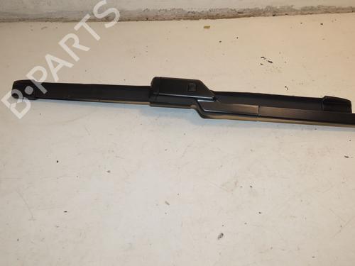 Used Front windshield wiper arm RENAULT CAPTUR II (HF_) TCe 140 (HFN0) (140 hp) 31325321