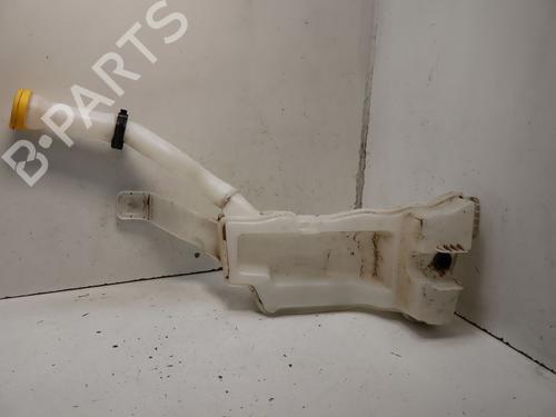 Used Windscreen washer tank Windscreen washer tank 39221455 39221455