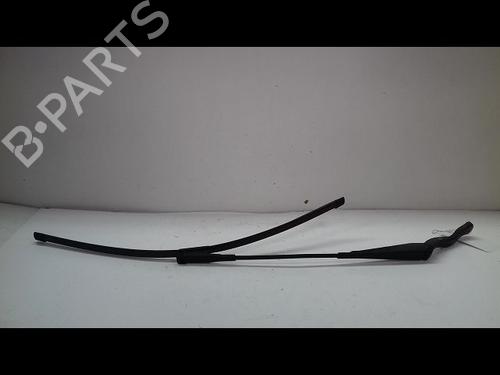 Used Front windshield wiper arm OPEL CORSA D (S07) 1.4 (L08, L68) (100 hp) 14894519