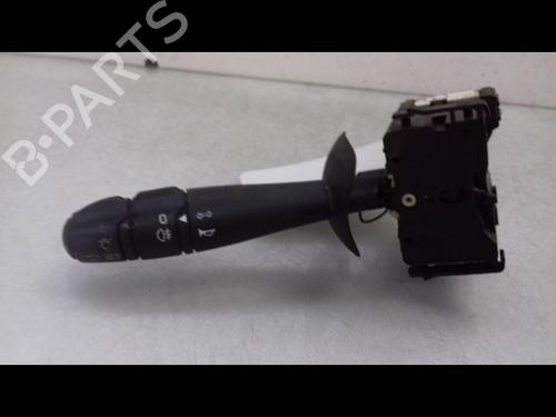 Used Steering column stalk RENAULT TWINGO II (CN0_) 1.5 dCi (CN0E) (64 hp) 8987854