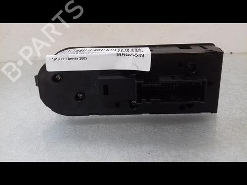Used Left front window switch OPEL ASTRA H GTC (A04) 1.9 CDTi 16V (L08) (120 hp) 8986923