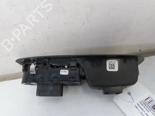 Used Left front window switch PEUGEOT 208 I (CA_, CC_) 1.4 HDi (68 hp) 25778986