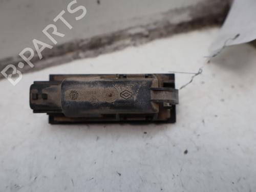 Nummerpladelys Nummerpladelys RENAULT CLIO III (BR0/1, CR0/1) 1.2 16V (BR0P, CR0P) (101 hp) 33997789 33997789