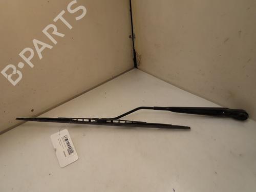 Used Front windshield wiper arm CITROËN C2 (JM_) 1.4 (73 hp) 26570784