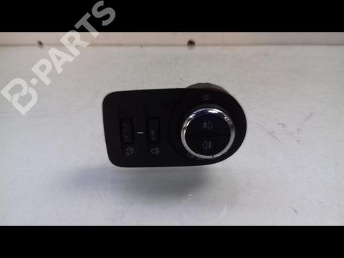 Used Headlight switch OPEL ZAFIRA TOURER C (P12) 1.6 CDTI (75) (136 hp) 8980388