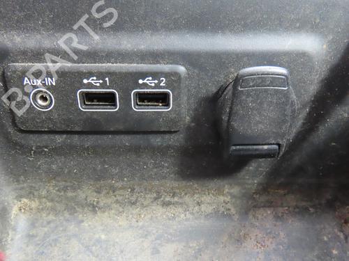 Console centrale RENAULT MEGANE IV Hatchback (B9A/M/N_) 1.0 TCe 115 (B9MD, B9MW) (114 hp) 15723216