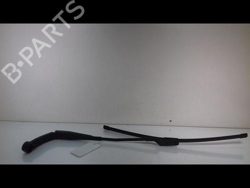 Used Front windshield wiper arm HYUNDAI i30 (FD) 1.6 CRDi (90 hp) 14894568