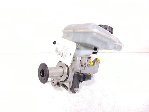 Used Brake master cylinder AUDI A3 Sportback (8VA, 8VF) 2.0 TDI quattro (150 hp) 12174107