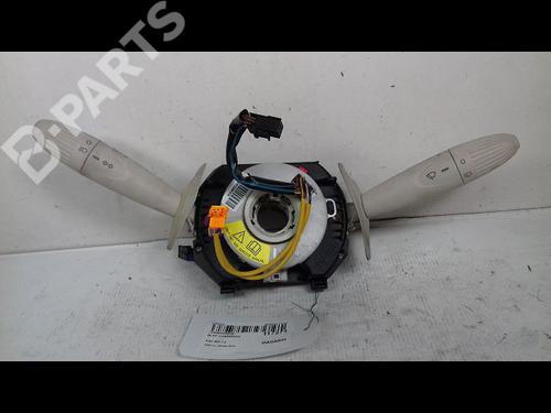 Used Steering column stalk FIAT 500 (312_) 1.2 (312AXA1A) (69 hp) 8995020