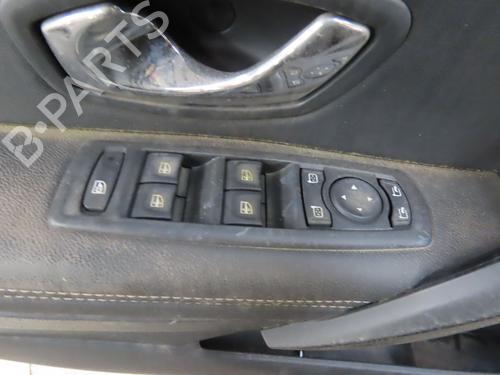 Used Left front door RENAULT MEGANE III Hatchback (BZ0/1_, B3_) 1.2 TCe (BZ16, BZ28) (132 hp) 25040712