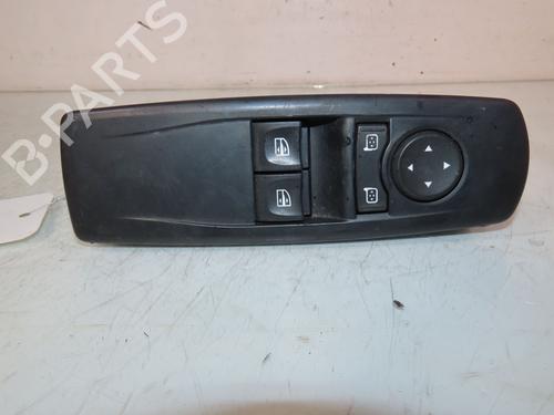Used Left front window switch RENAULT MEGANE III Coupe (DZ0/1_) 1.9 dCi (DZ0N, DZ0J, DZ1J, DZ1K) (131 hp) 30953550