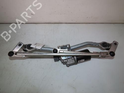 Used Front wiper motor AUDI Q2 (GAB, GAG) 35 TDI (150 hp) 26968595