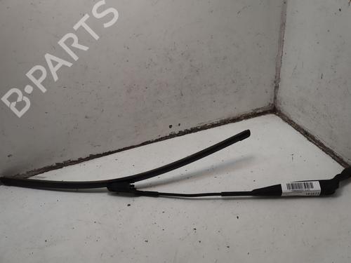 Used Front windshield wiper arm Front windshield wiper arm FIAT 500 (312_) 1.2 (312AXA1A) (69 hp) 33632516 33632516
