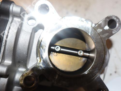 Used Throttle body Throttle body RENAULT TWINGO III (BCM_, BCA_) 0.9 TCe 90 (BCM9, BCM2) (90 hp) 33835620 33835620