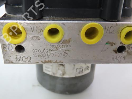 Used ABS pump CITROËN C4 CACTUS 1.2 THP 110 (110 hp) 26534761