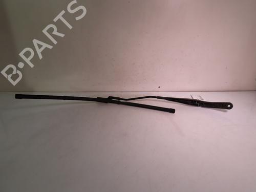 Used Front windshield wiper arm FIAT 500L (351_, 352_) 0.9 (199LYC1B) (105 hp) 16461578