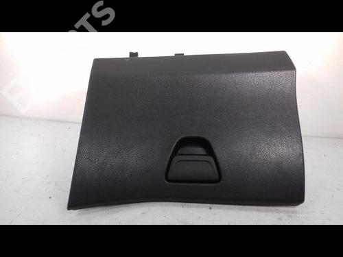 Used Glove box FORD FIESTA VI (CB1, CCN) 1.25 (60 hp) 8995674