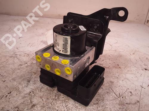 Used ABS pump TOYOTA YARIS (_P9_) 1.4 D-4D (NLP90_, NLP90R) (90 hp) 8991820