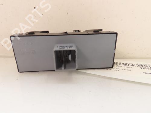 Used Left front window switch SKODA OCTAVIA II Combi (1Z5) 2.0 TDI 16V (140 hp) 19639527