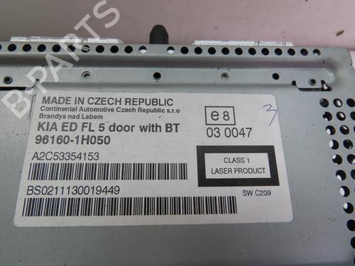 Used Radio KIA CEE'D Hatchback (ED) 1.6 CRDi 90 (90 hp) 15546752