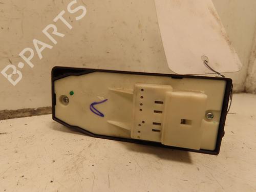 Used Left front window switch TOYOTA HILUX VII Pickup (_N1_, _N2_, _N3_) 2.5 D-4D 4WD (KUN25_, KUN25R) (120 hp) 31935529