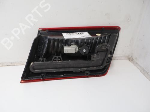 Venstre baglygte bagklap Venstre baglygte bagklap RENAULT LAGUNA III (BT0/1) 2.0 dCi (BT07, BT0J, BT14, BT1A, BT1S) (131 hp) 37162614 37162614