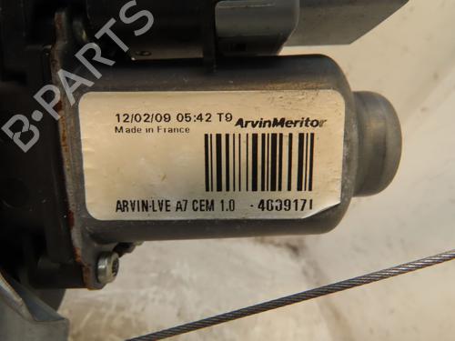 Vindusheismekanisme venstre foran PEUGEOT 207 (WA_, WC_) 1.6 HDi (90 hp) 28136528