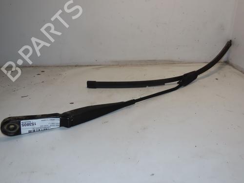 Used Front windshield wiper arm BMW 1 (F40) 116 i (109 hp) 30979991