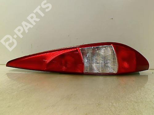 Used Right taillight FORD MONDEO III Turnier (BWY) 2.0 16V TDDi / TDCi (115 hp) 8976068