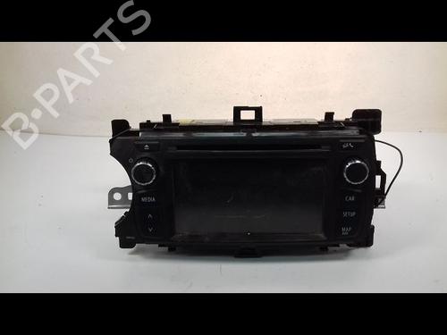 Used Radio TOYOTA YARIS (_P13_) 1.5 Hybrid (NHP130_, NHP130) (101 hp) 15745321