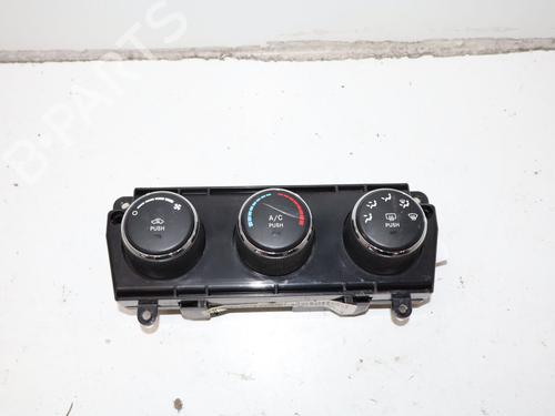Used Climate control Climate control 39218945 39218945