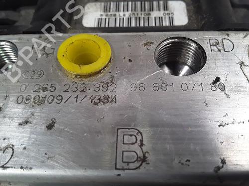Used ABS pump ABS pump PEUGEOT 308 I (4A_, 4C_) 1.6 HDi (90 hp) 8996781 8996781