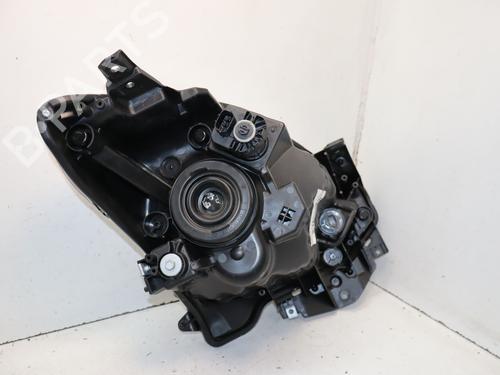 left-headlight-suzuki-swift-v-az-2017-40484345 main image