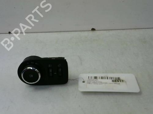 Used Headlight switch OPEL CORSA D (S07) 1.4 (L08, L68) (100 hp) 8977173