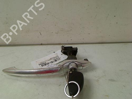 Used Front left exterior door handle ALFA ROMEO 156 (932_) 1.9 JTD (932.A2B00, 932.A2C00) (115 hp) 15745461