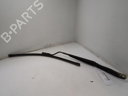 Used Front windshield wiper arm RENAULT MEGANE IV Hatchback (B9A/M/N_) 1.6 dCi 130 (B9A4) (130 hp) 27581027
