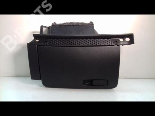 Used Glove box AUDI A1 (8X1, 8XK) 1.2 TFSI (86 hp) 10684492