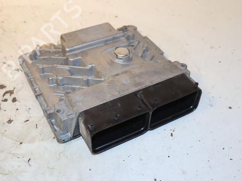 Used Engine control unit (ECU) Engine control unit (ECU) VW GOLF VII (5G1, BQ1, BE1, BE2) 2.0 GTI (230 hp) 33835621 33835621