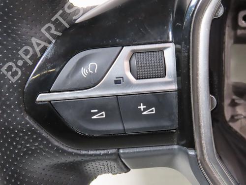 Used Steering wheel PEUGEOT 2008 II (UD_, US_, UY_, UJ_, UR_, UC_) 1.5 BlueHDI 130 (131 hp) 26876615
