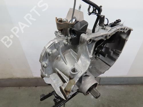 gearbox-dacia-sandero-ii-2012-28082175 main image