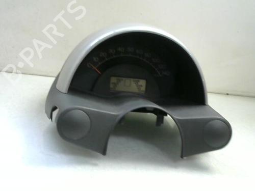 Used Instrument cluster SMART FORTWO Coupe (450) 0.7 (450.352, 450.332) (61 hp) 8981738
