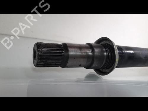 Used Right front driveshaft TOYOTA AURIS (_E18_) 2.0 D-4D (ADE186_, ADE186R) (124 hp) 10296502