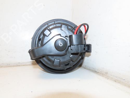 Used Heater blower motor PEUGEOT 2008 I (CU_) 1.2 THP 110 / PureTech 110 (110 hp) 28712343