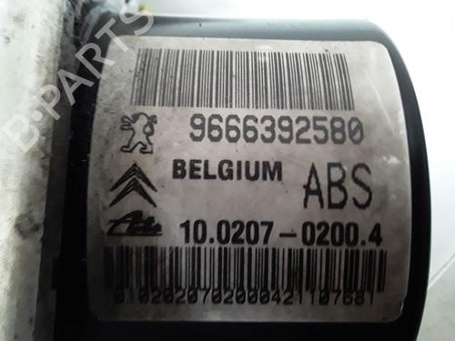 Módulo de ABS CITROËN C3 II (SC_) 1.4 HDi 70 (SC8HZC, SC8HR0, SC8HP4) (68 hp) 9057510
