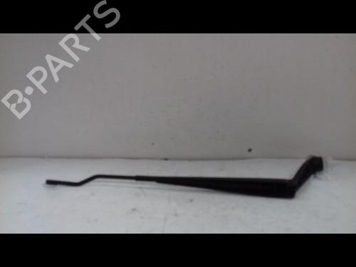 Used Front windshield wiper arm SUZUKI SX4 (EY, GY) 2.0 DDiS 4x4 (RW420D) (135 hp) 14894488