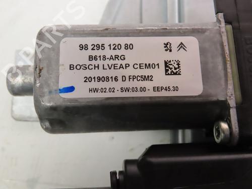 Elevador vidro trás esquerdo CITROËN C3 III (SX) 1.2 THP 110 (SXHNPS, SXHNZT, SXHNZ6) (110 hp) 22213850