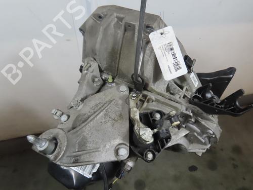 Used Gearbox RENAULT TWINGO II (CN0_) 1.5 dCi (CN0E) (64 hp) 26463045